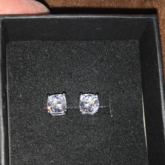 1ct Cushion Cut Solitaire Studs - Picture 11 of 17